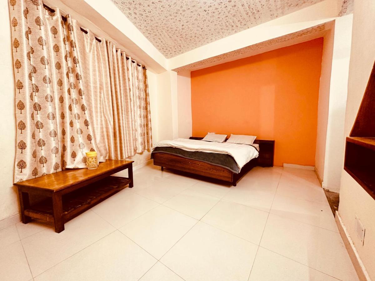 Hotel D Kanchan Manali Eksteriør bilde