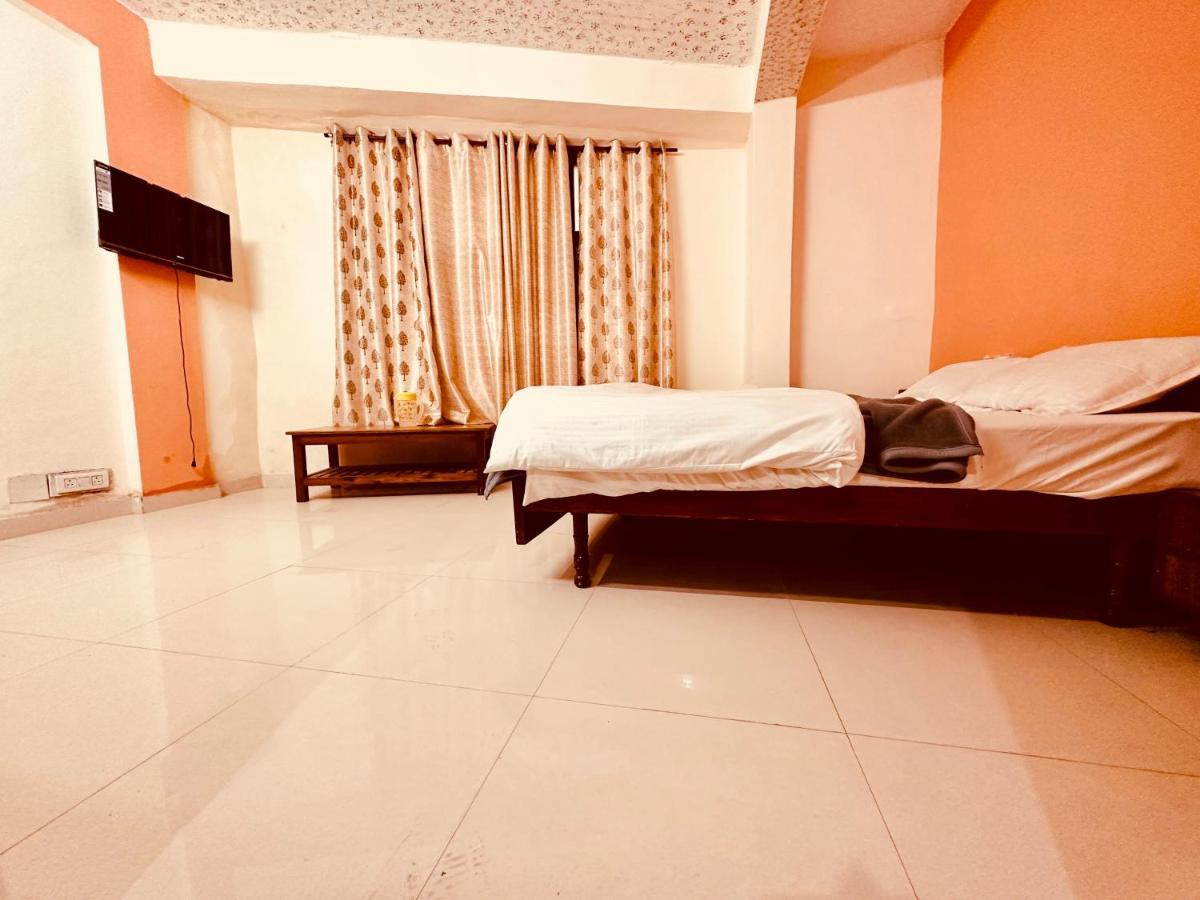 Hotel D Kanchan Manali Eksteriør bilde