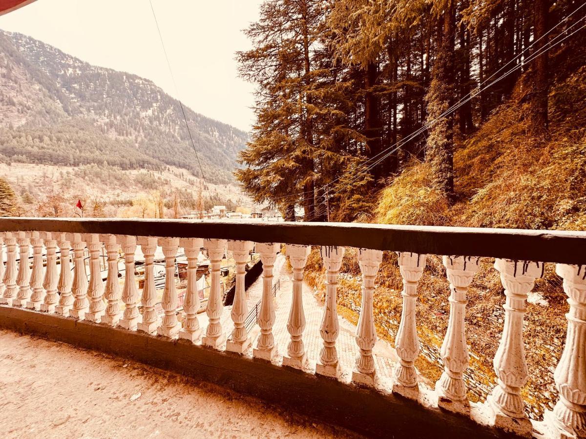 Hotel D Kanchan Manali Eksteriør bilde