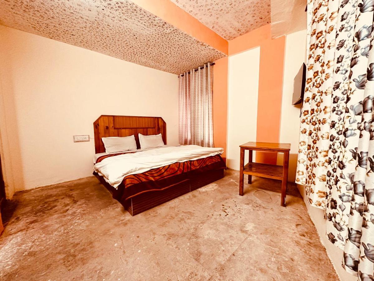 Hotel D Kanchan Manali Eksteriør bilde