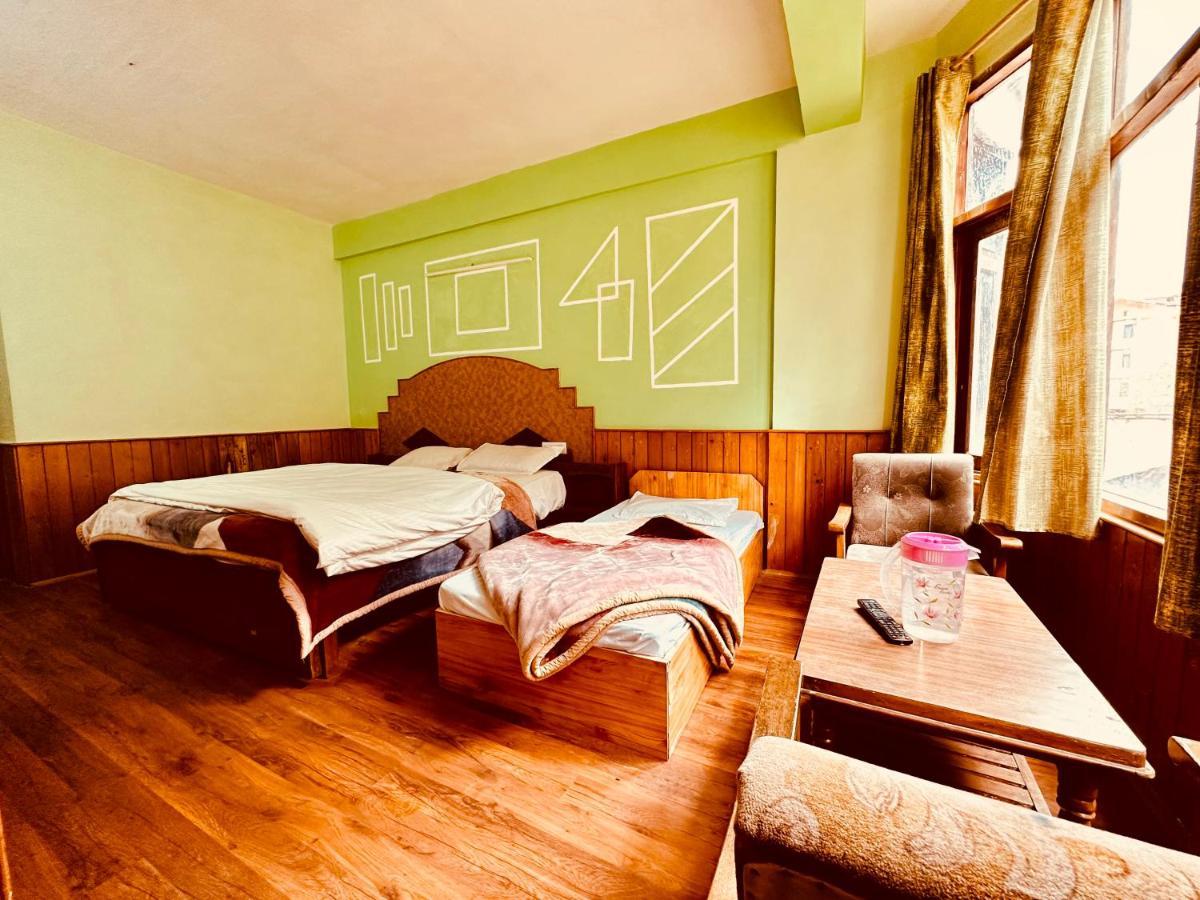Hotel D Kanchan Manali Eksteriør bilde